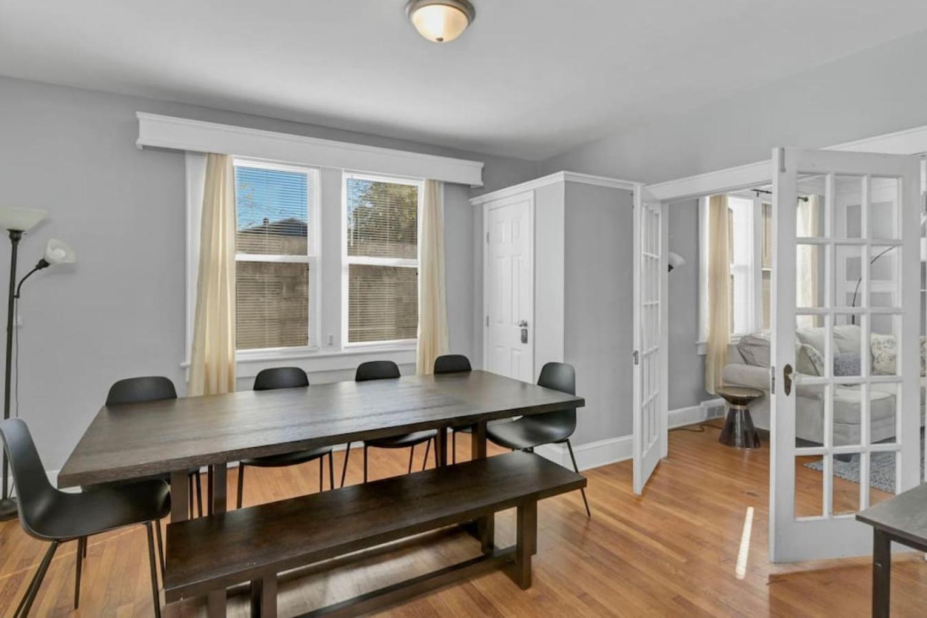 Holiday home Spacious On Gervais - 4br