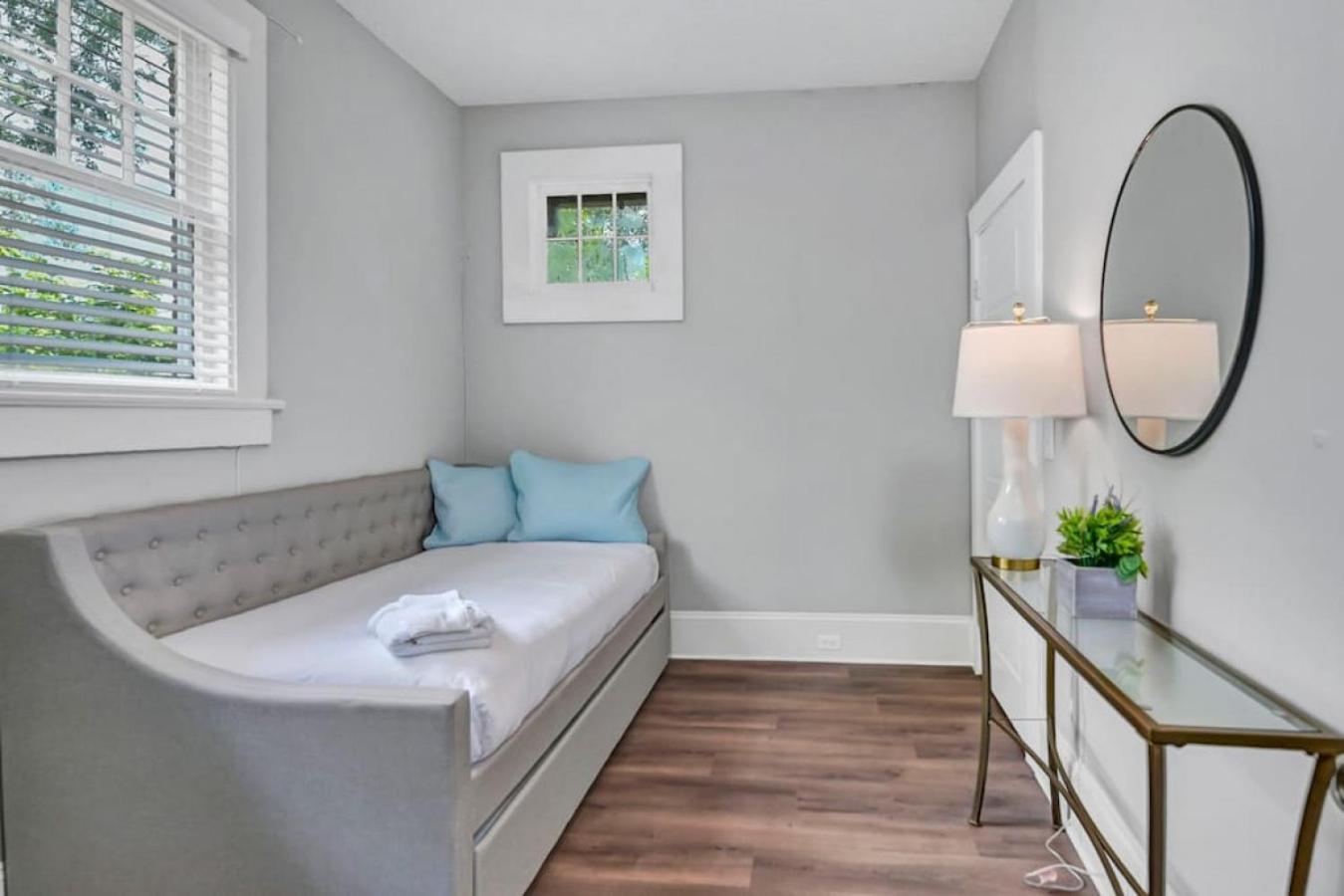 3br In Elmwood-near Usc Holiday home