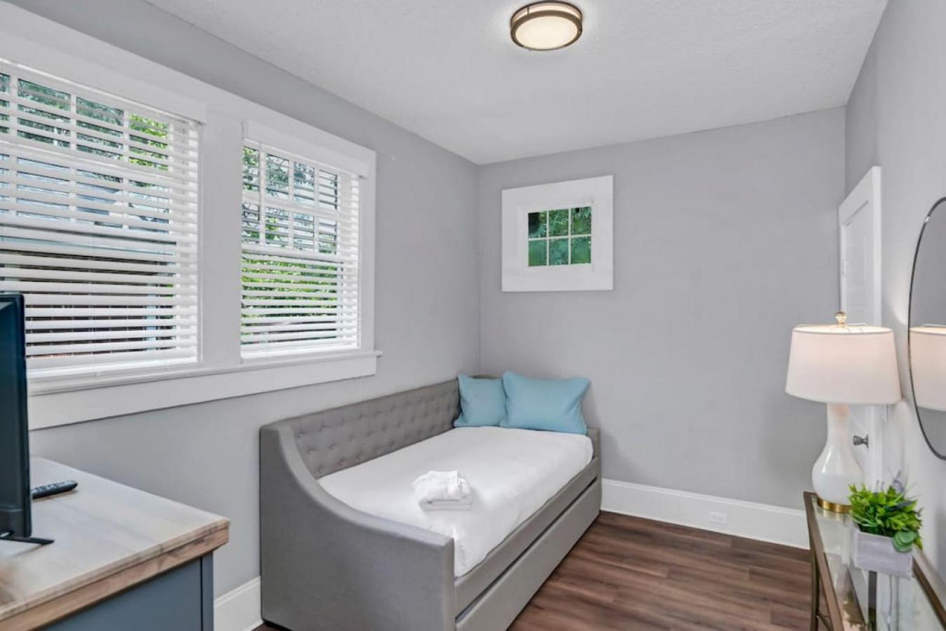 3br In Elmwood-near Usc * Columbia