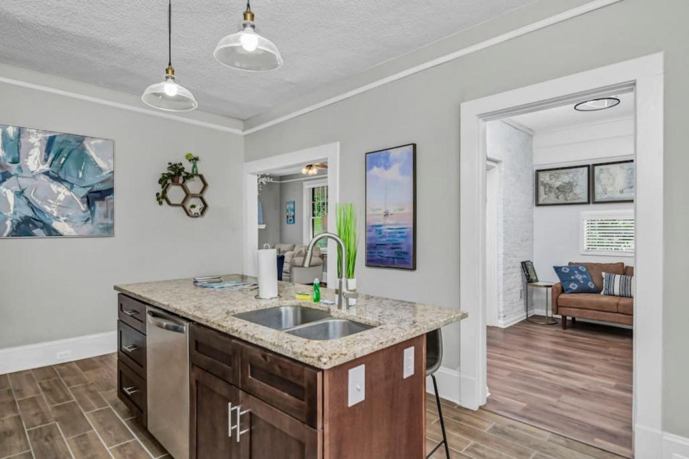 3br In Elmwood-near Usc * Columbia