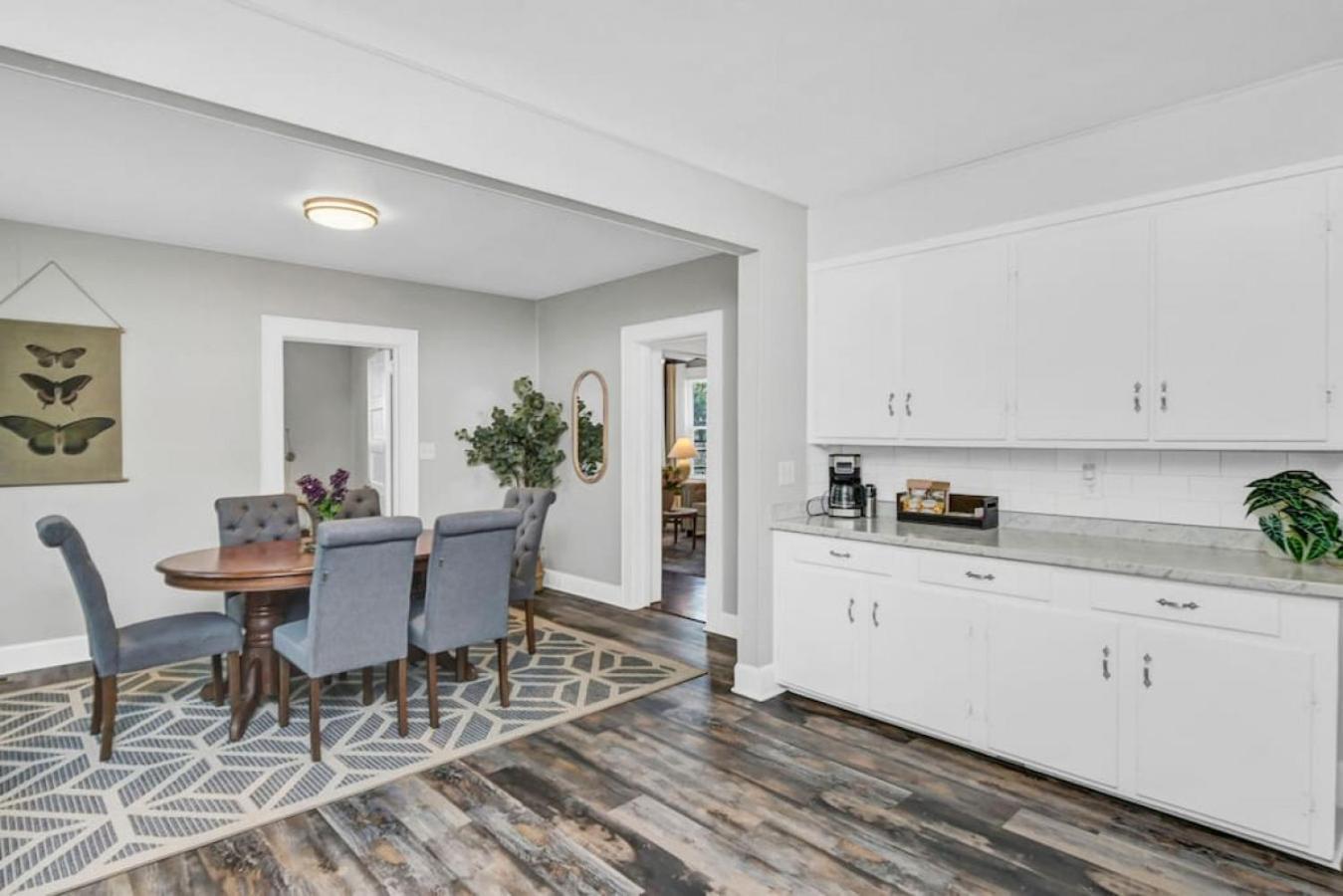 Revamped 3br Oasis - Forest Dr Columbia