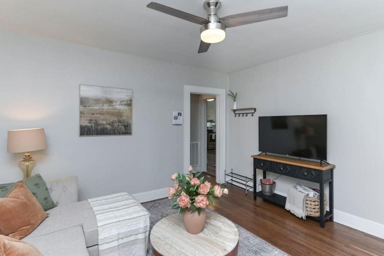 Revamped 3br Oasis - Forest Dr