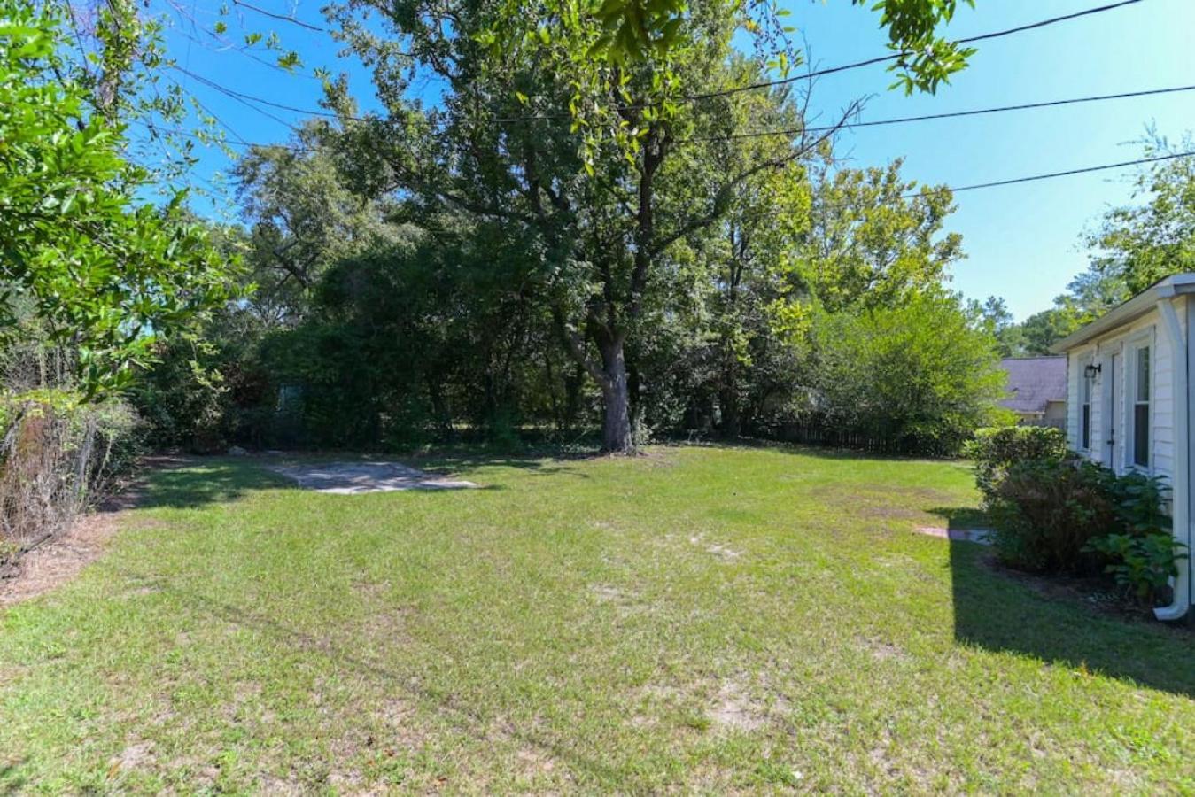 Revamped 3br Oasis - Forest Dr Holiday home