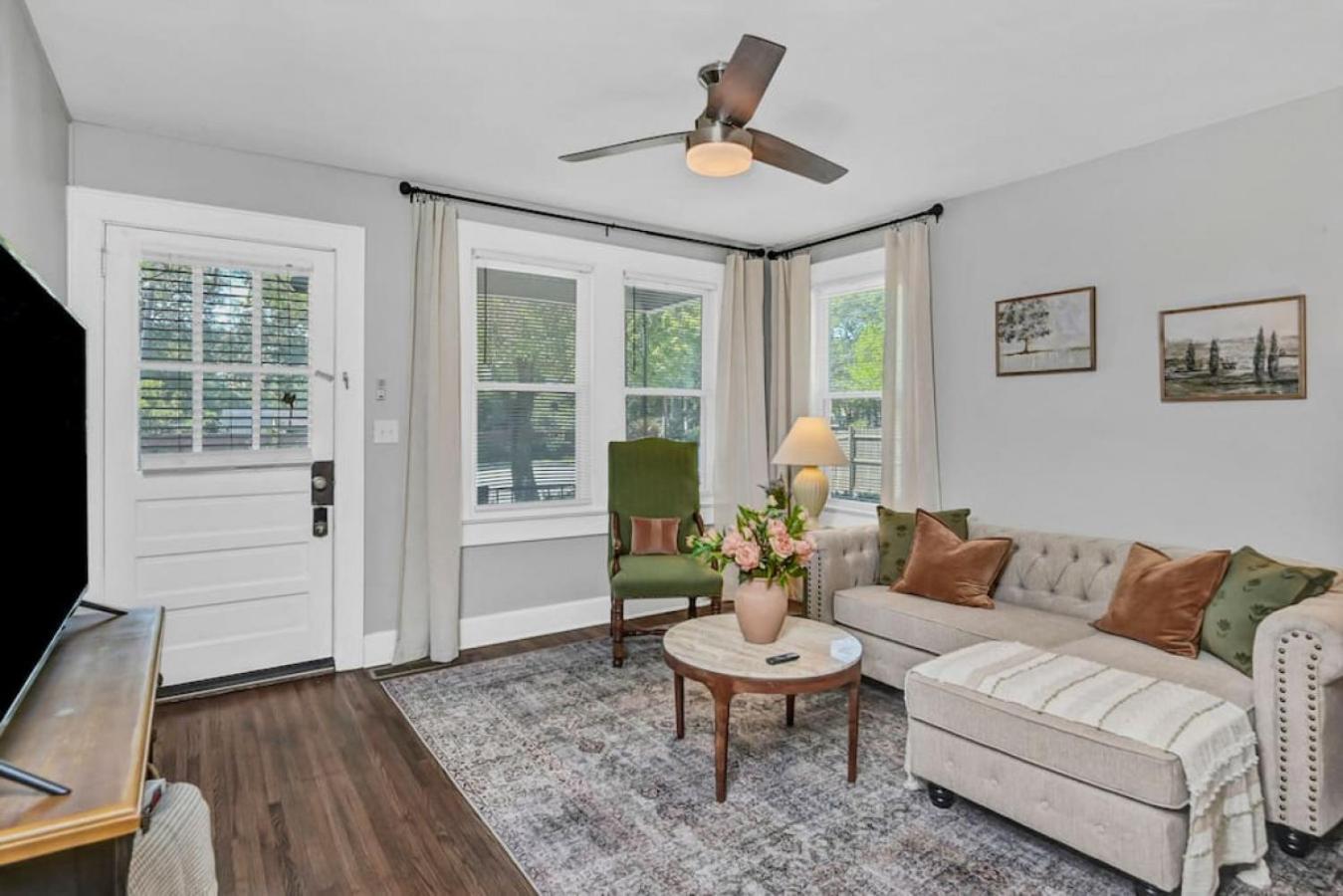 Revamped 3br Oasis - Forest Dr Columbia