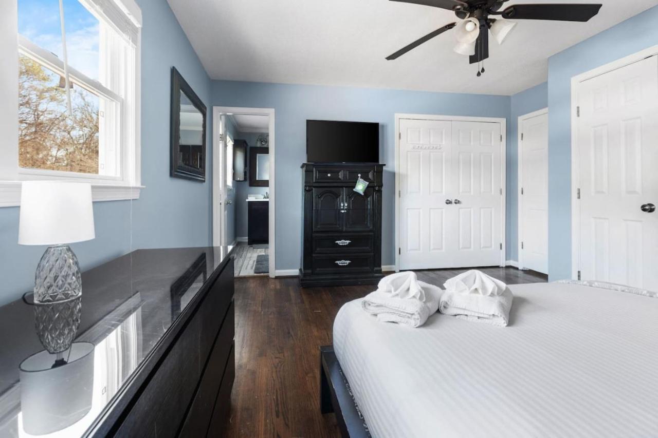 Spacious Oasis With Pool - 5br *