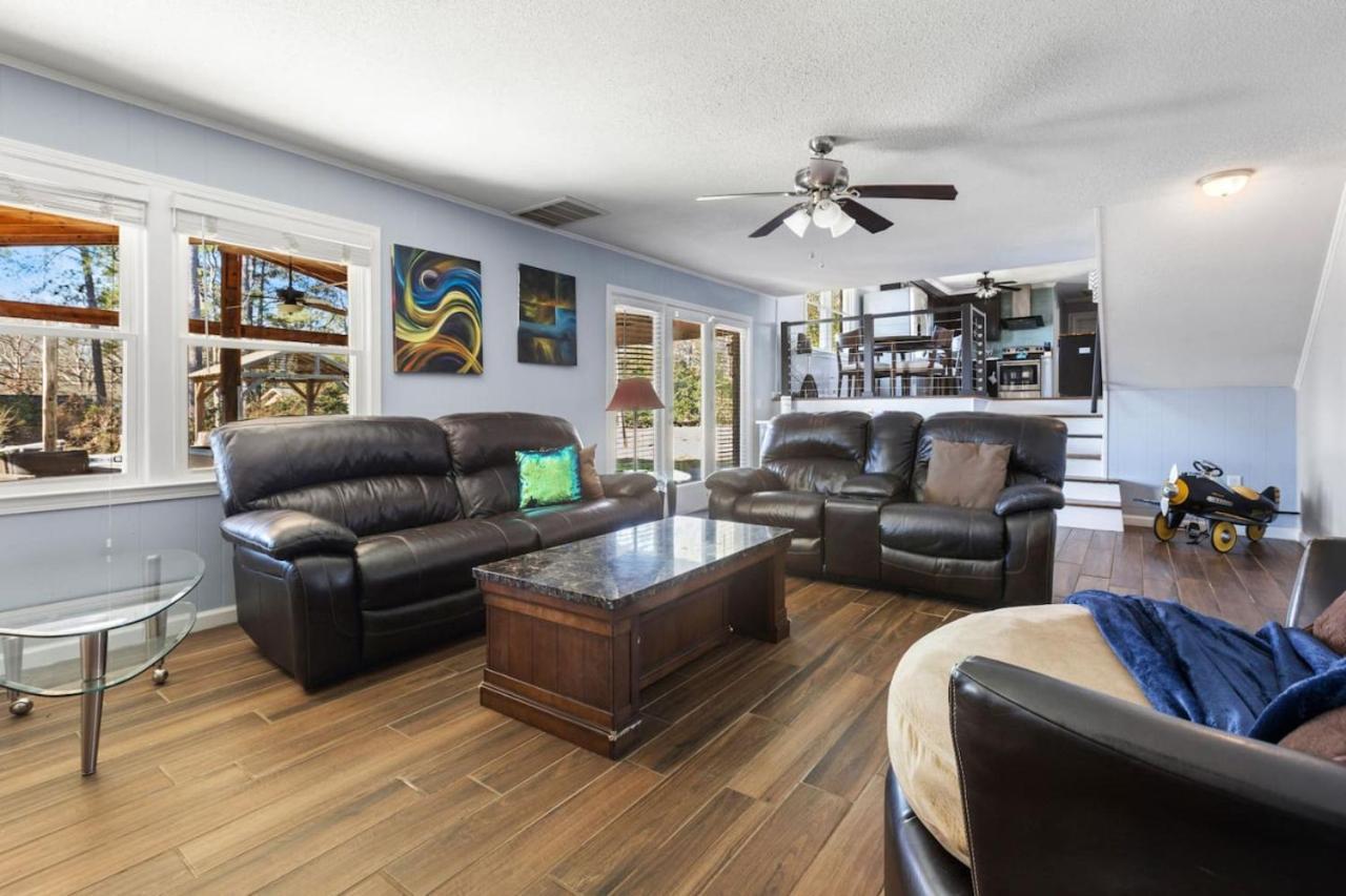 Spacious Oasis With Pool - 5br *