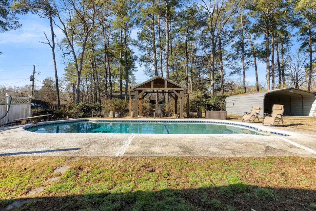 Spacious Oasis With Pool - 5br Holiday home *
