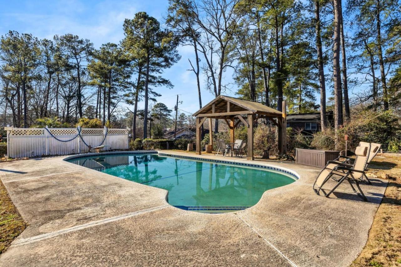 Spacious Oasis With Pool - 5br *