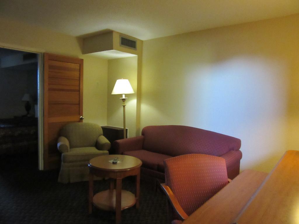 Days & By Wyndham Se Ft Jackson Hotel
