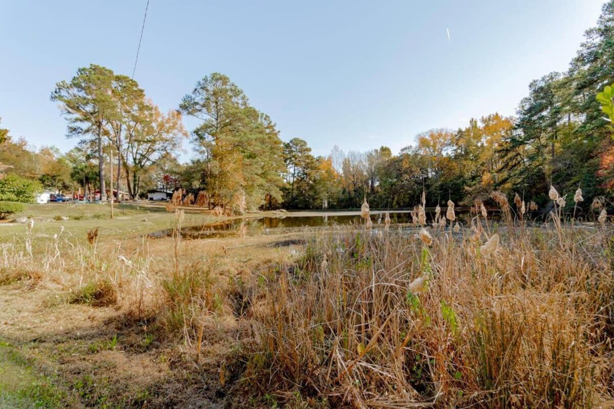 Holiday home Sweet Retreat-- Mins To Columbia