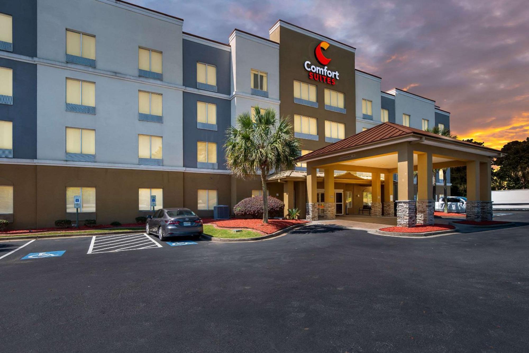 Comfort At Harbison Hotel 3*