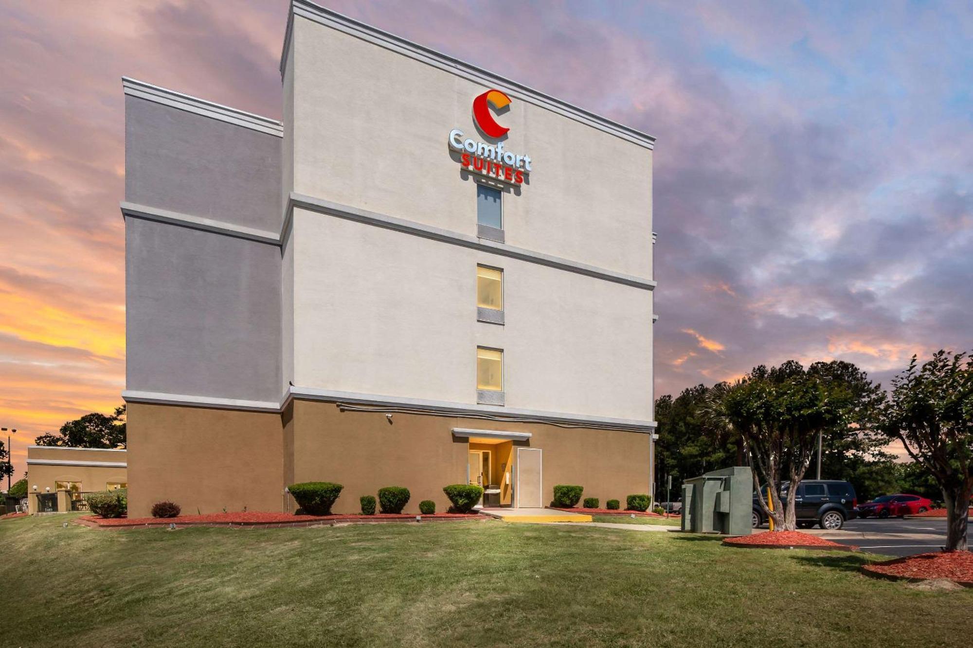 Hotel Comfort At Harbison 3*