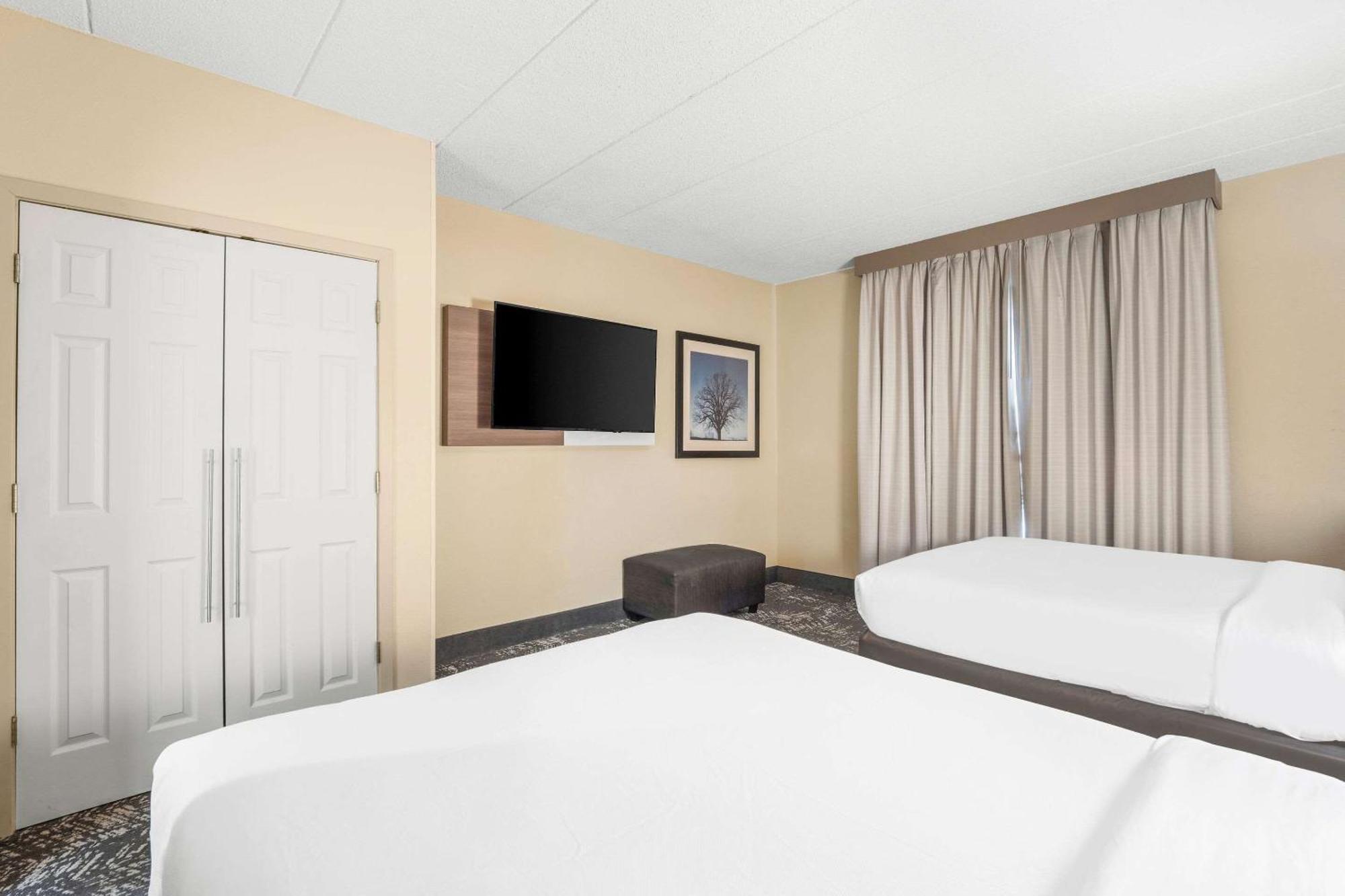 Hotel Comfort At Harbison