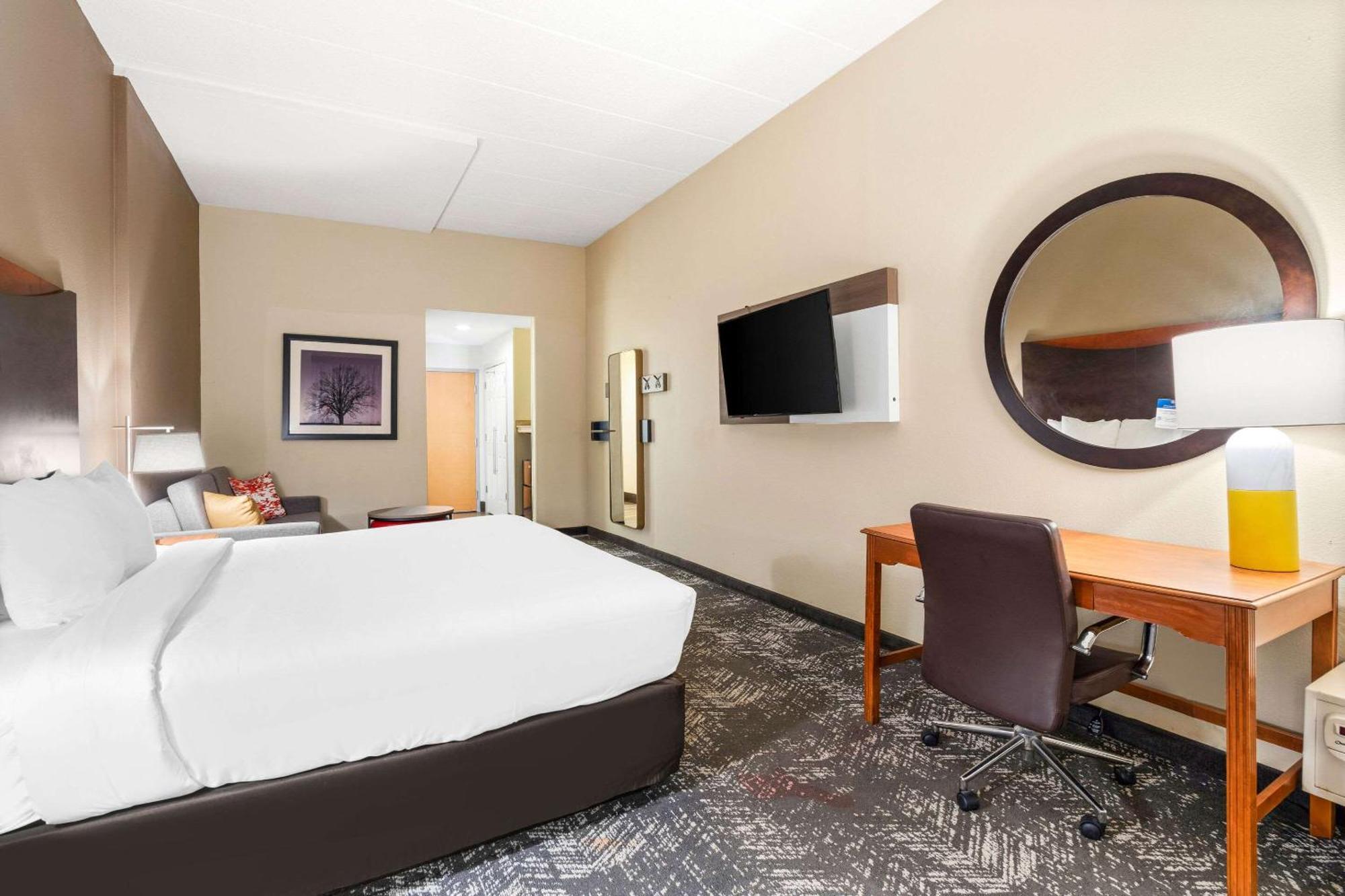 Comfort At Harbison Hotel 3*