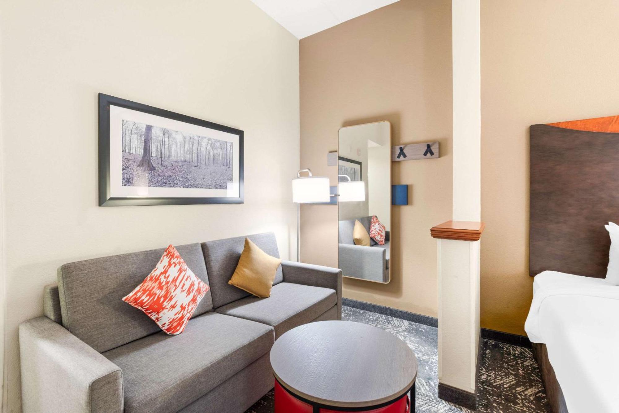 Hotel Comfort At Harbison 3*