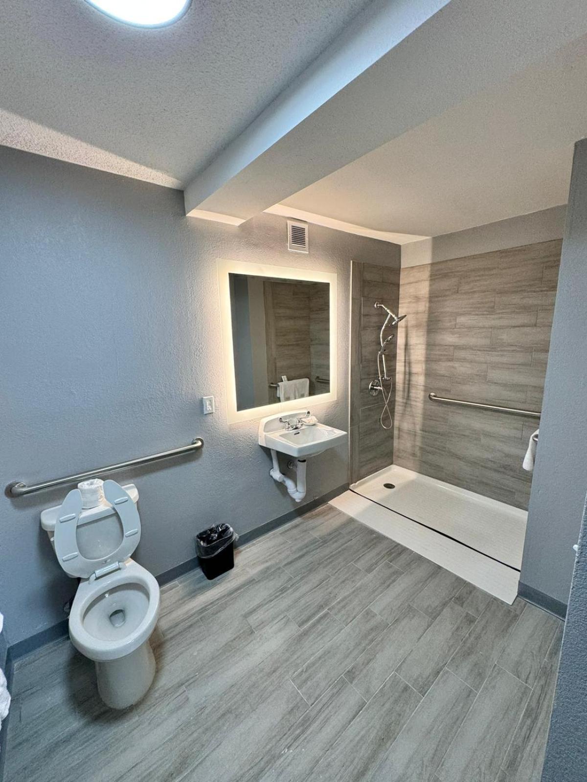 Hotel Wyndham Garden Columbia-ft Jackson 3*