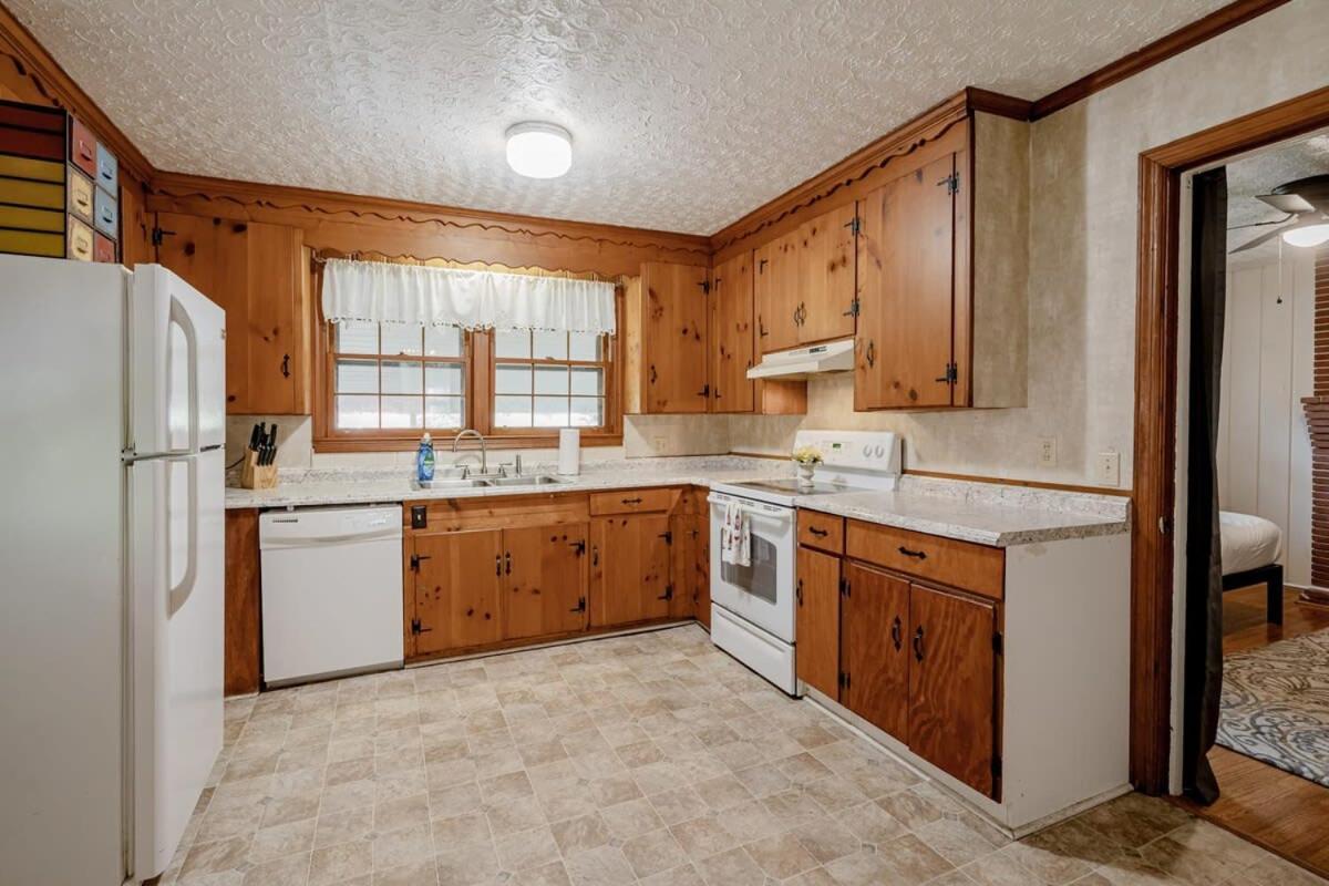 5 Mins To Jackson - The Wooded Hilltop Ranch Holiday home Columbia