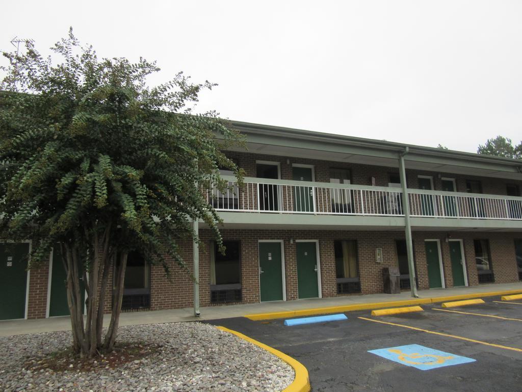 Hotel Days By Wyndham Ne Fort Jackson