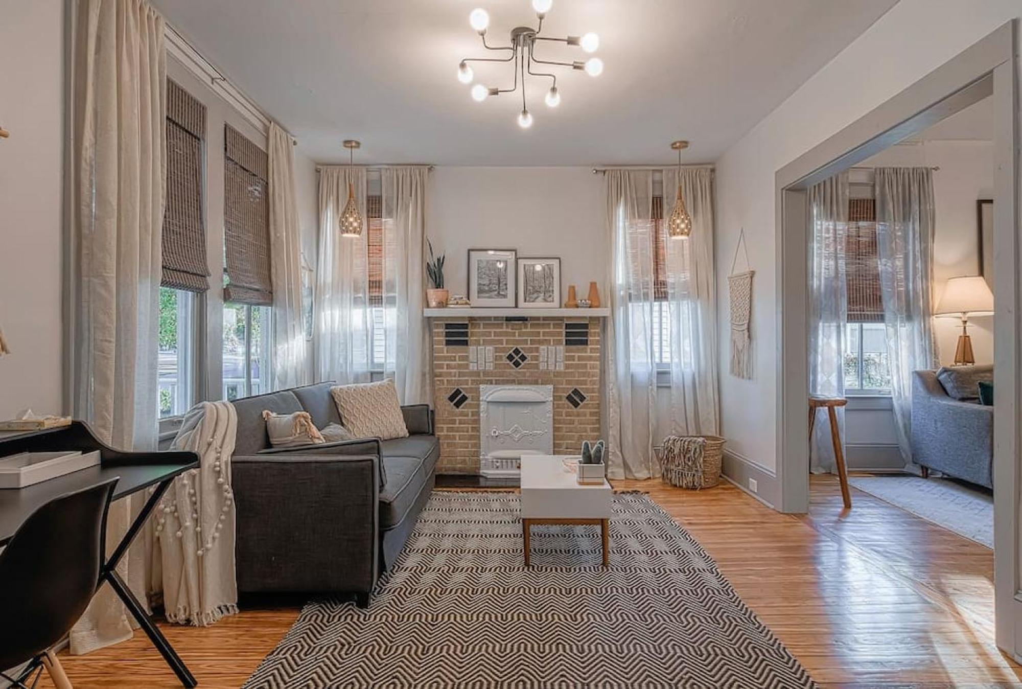 Queen Anne Eclectic Apartment *