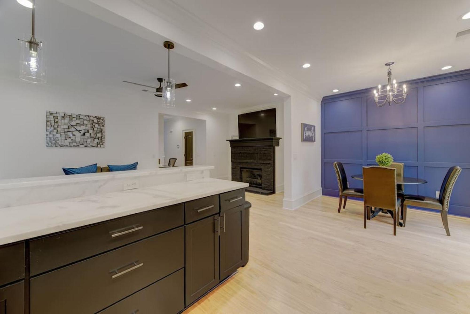 Apartment New Modern Townhome - Right - Families Welcome Columbia