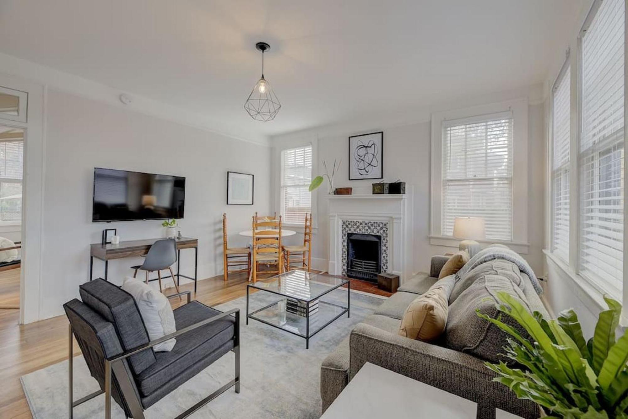 Apartment Spacious Industrial Modern *