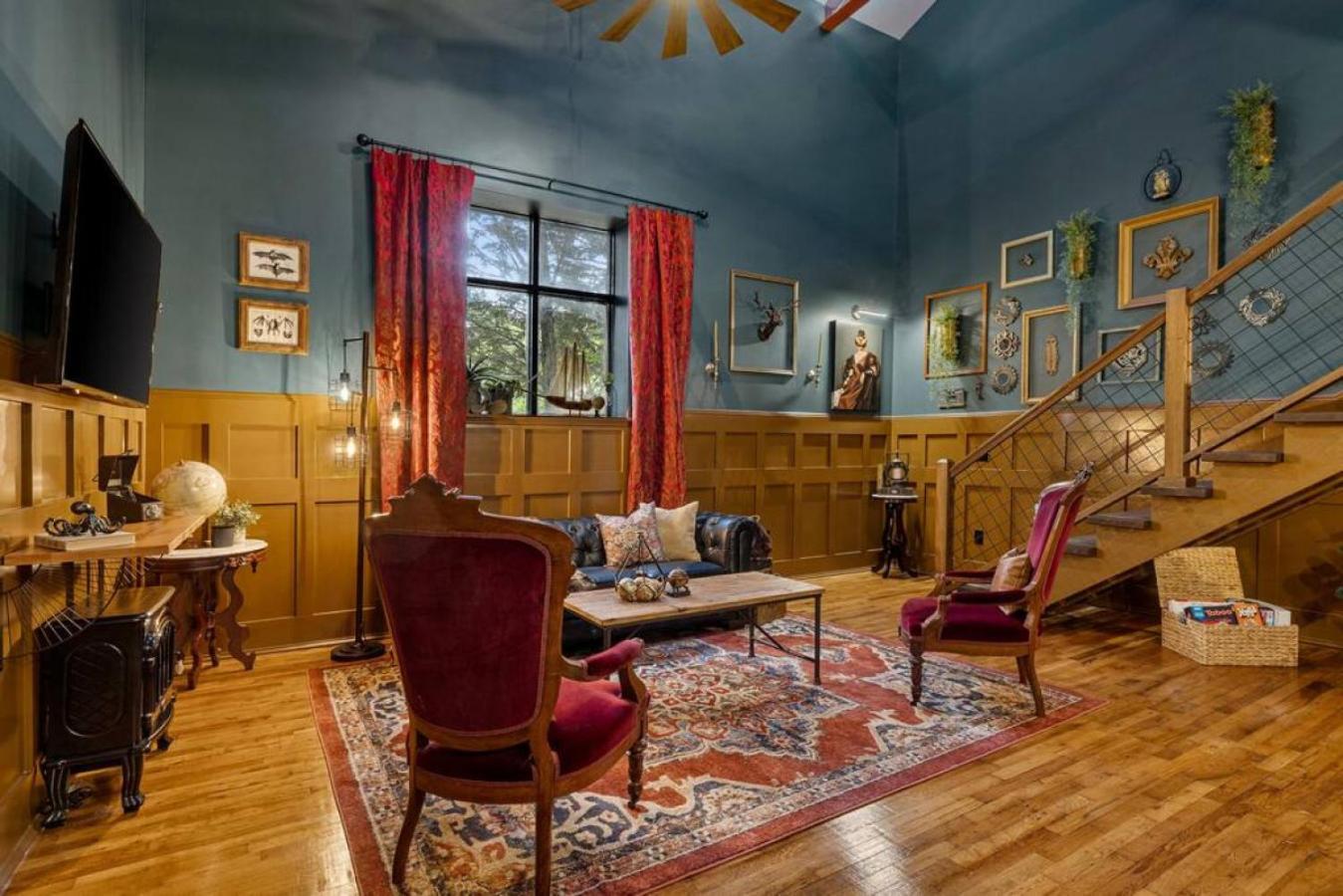 Apartment Sherlock - The Vestry On Read