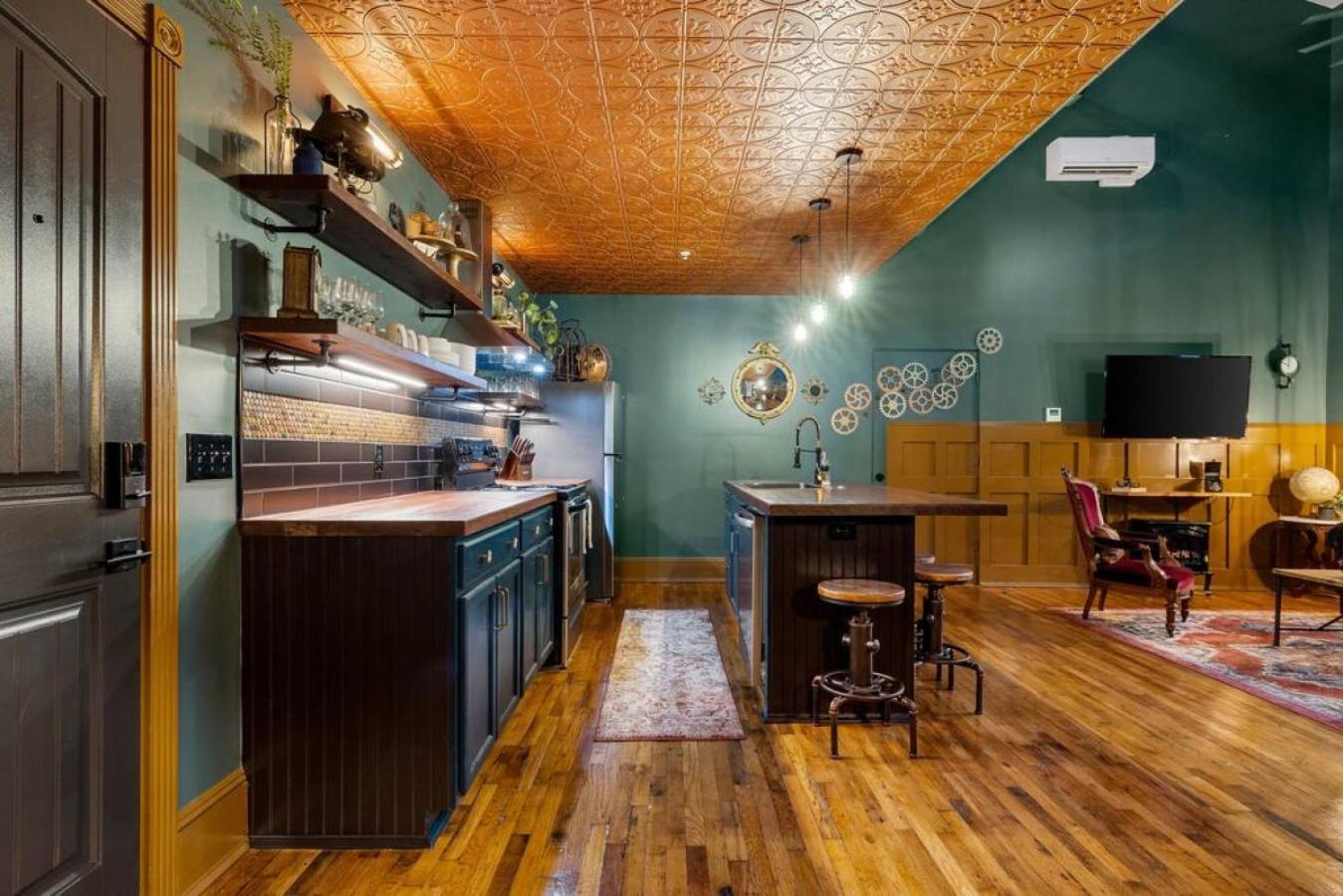 Sherlock - The Vestry On Read Apartment Columbia