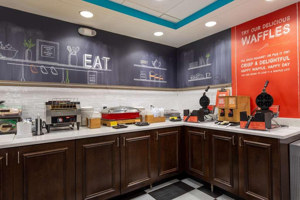 Hampton I-26/harbison Blvd Hotel 3*