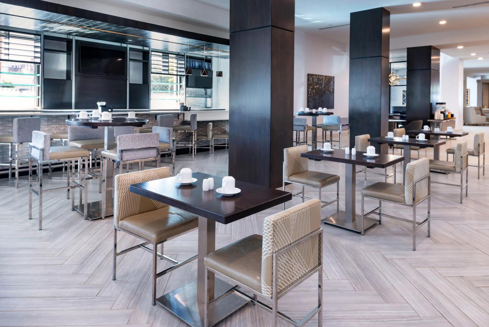 Home2 By Hilton Downtown 3*
