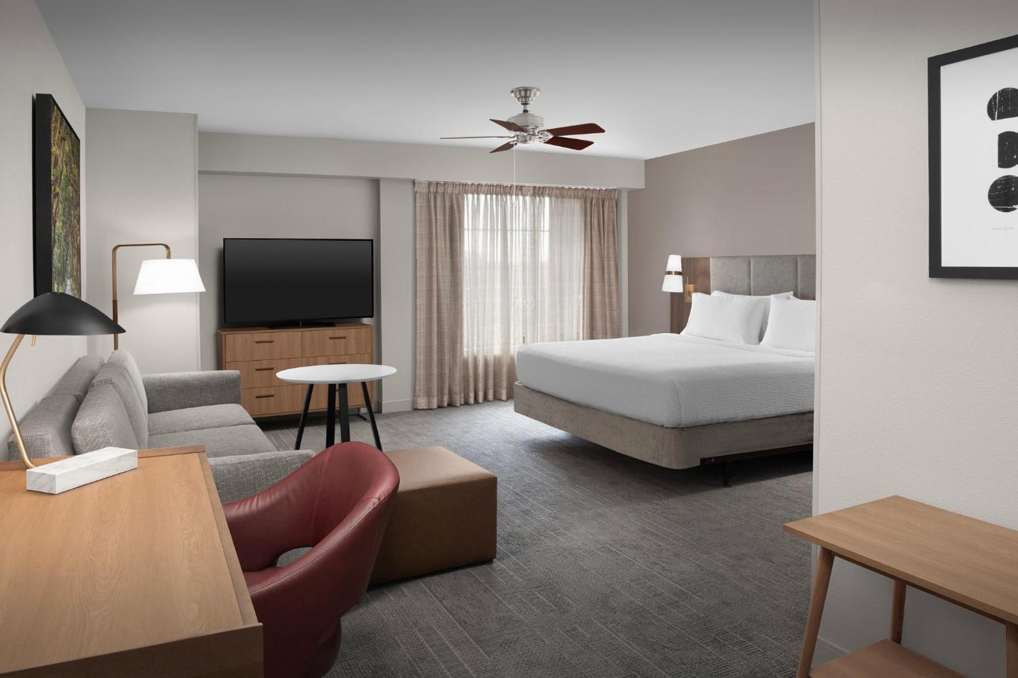 Staybridge By Ihg Hotel 3*
