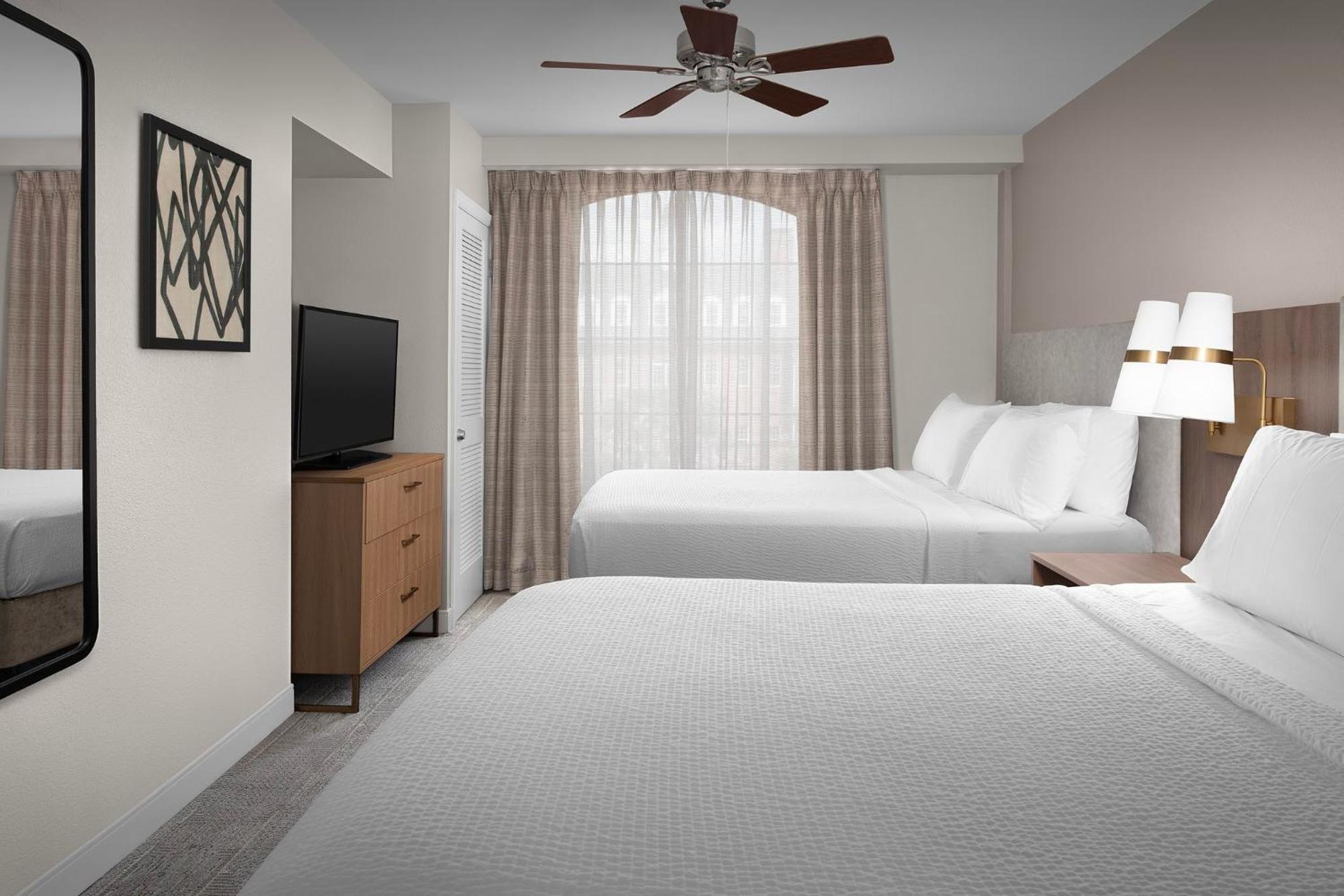 Staybridge By Ihg Hotel 3*
