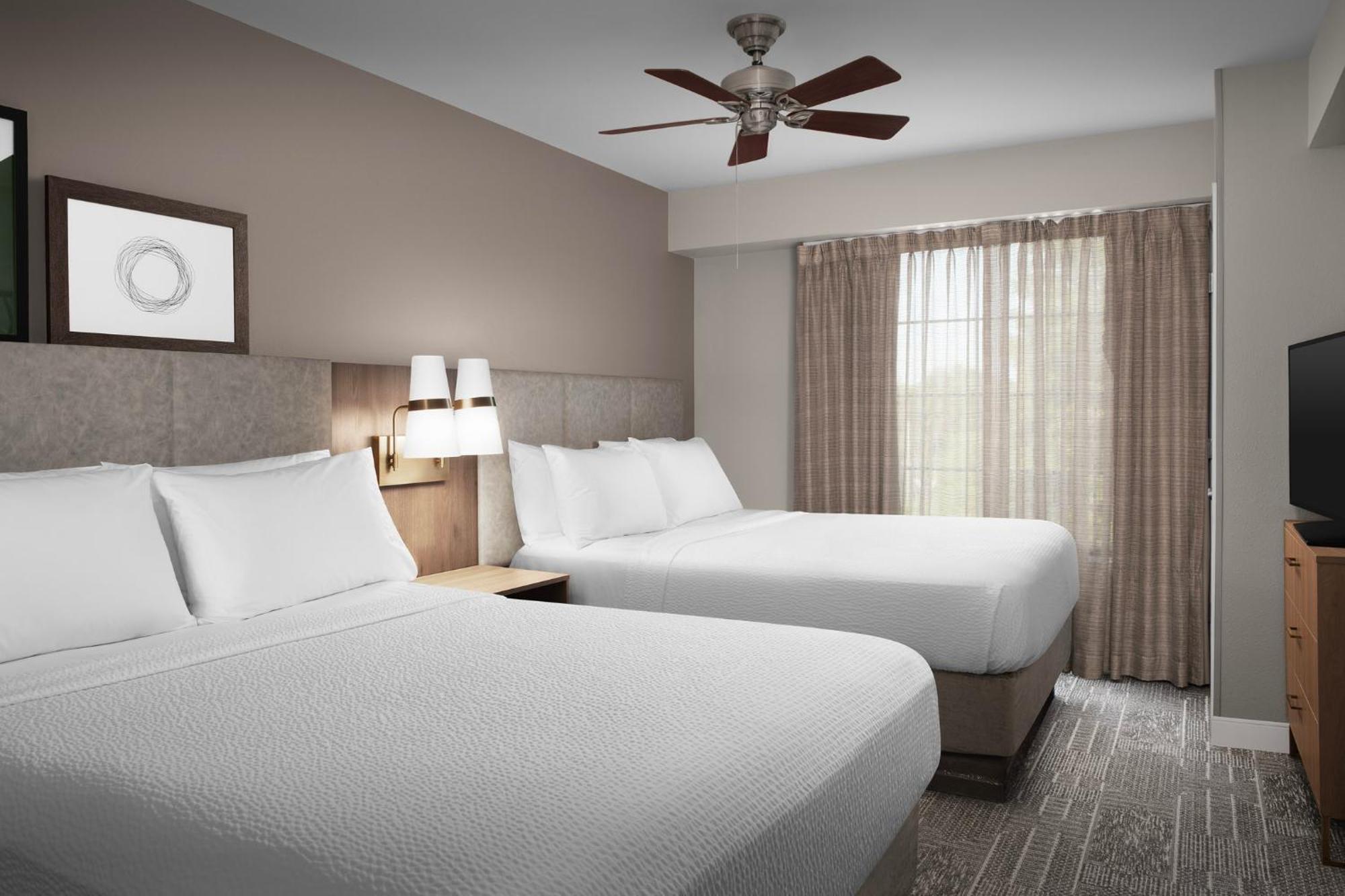 Hotel Staybridge By Ihg 3*