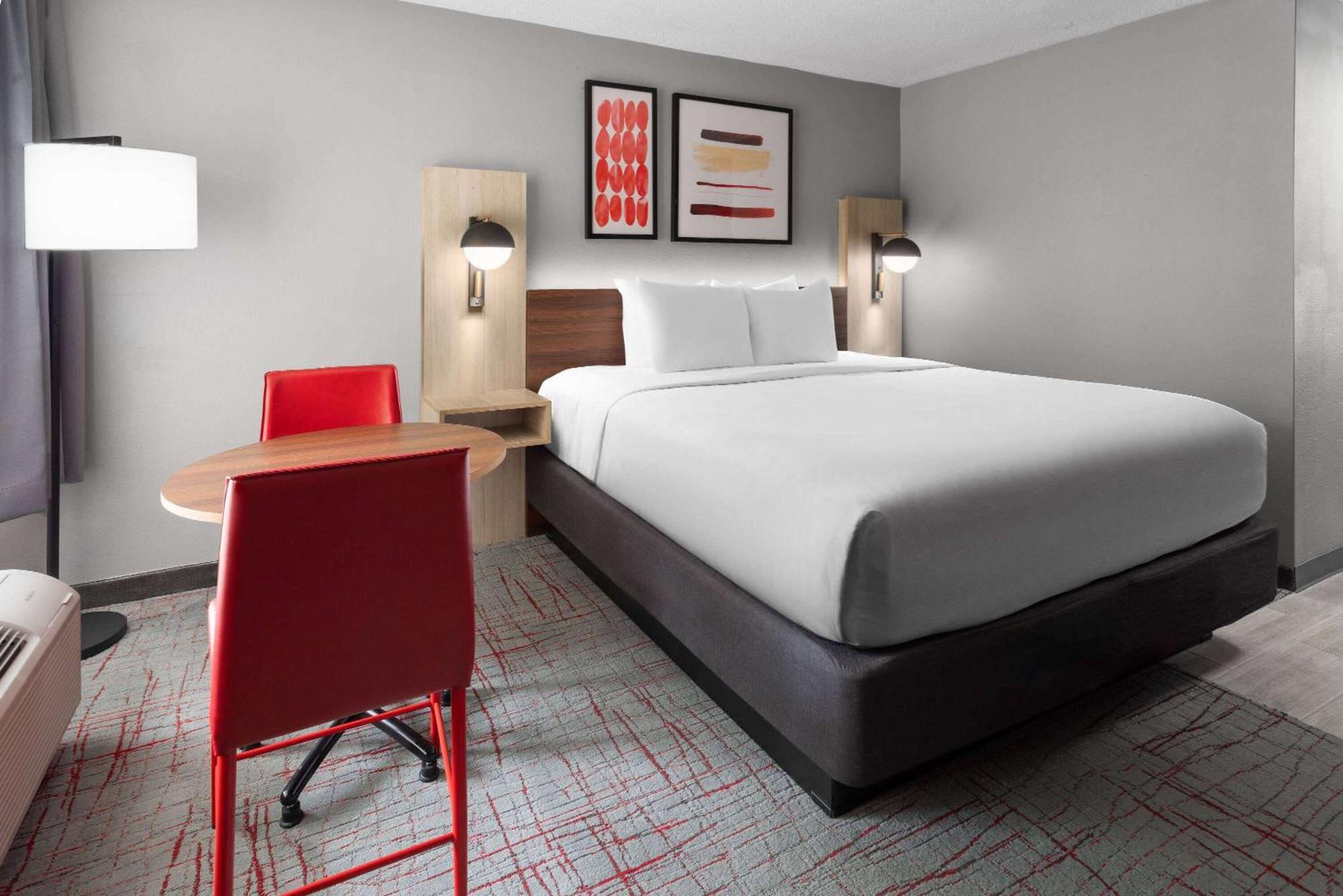 Hawthorn Extended By Wyndham Columbia-ft Jackson Hotel