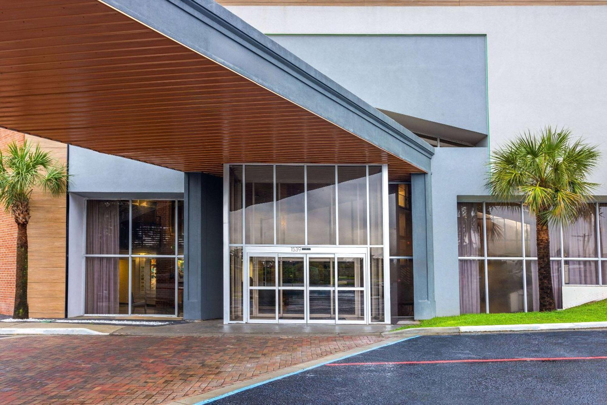 Hotel Hawthorn Extended By Wyndham Columbia-ft Jackson Columbia