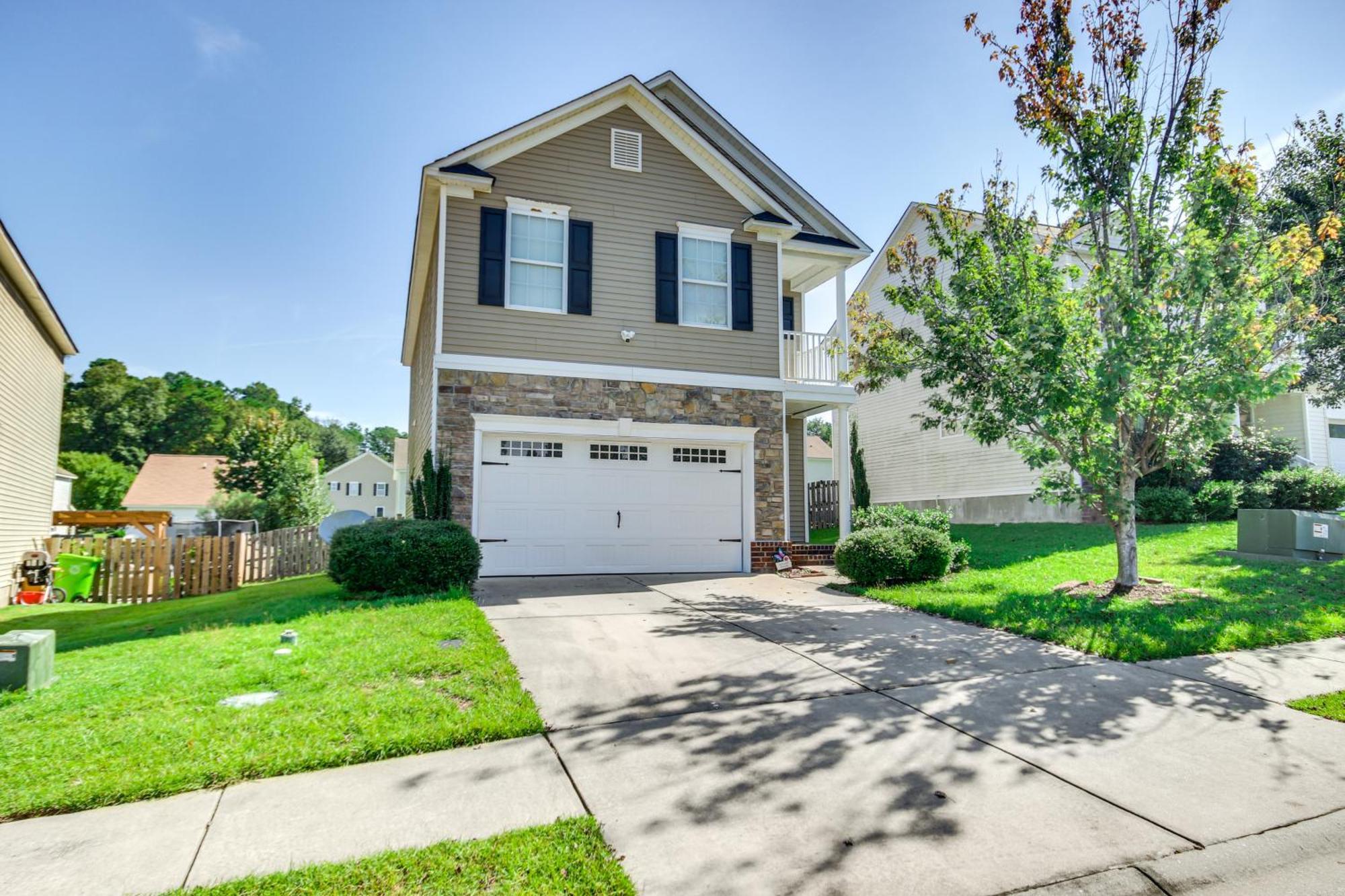 Holiday home Modern Gem 18 Mi To Downtown Columbia! *