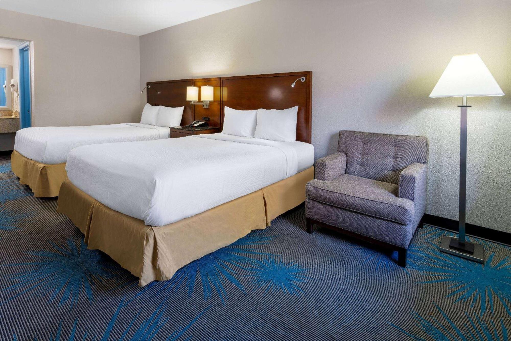 Days By Wyndham Hotel