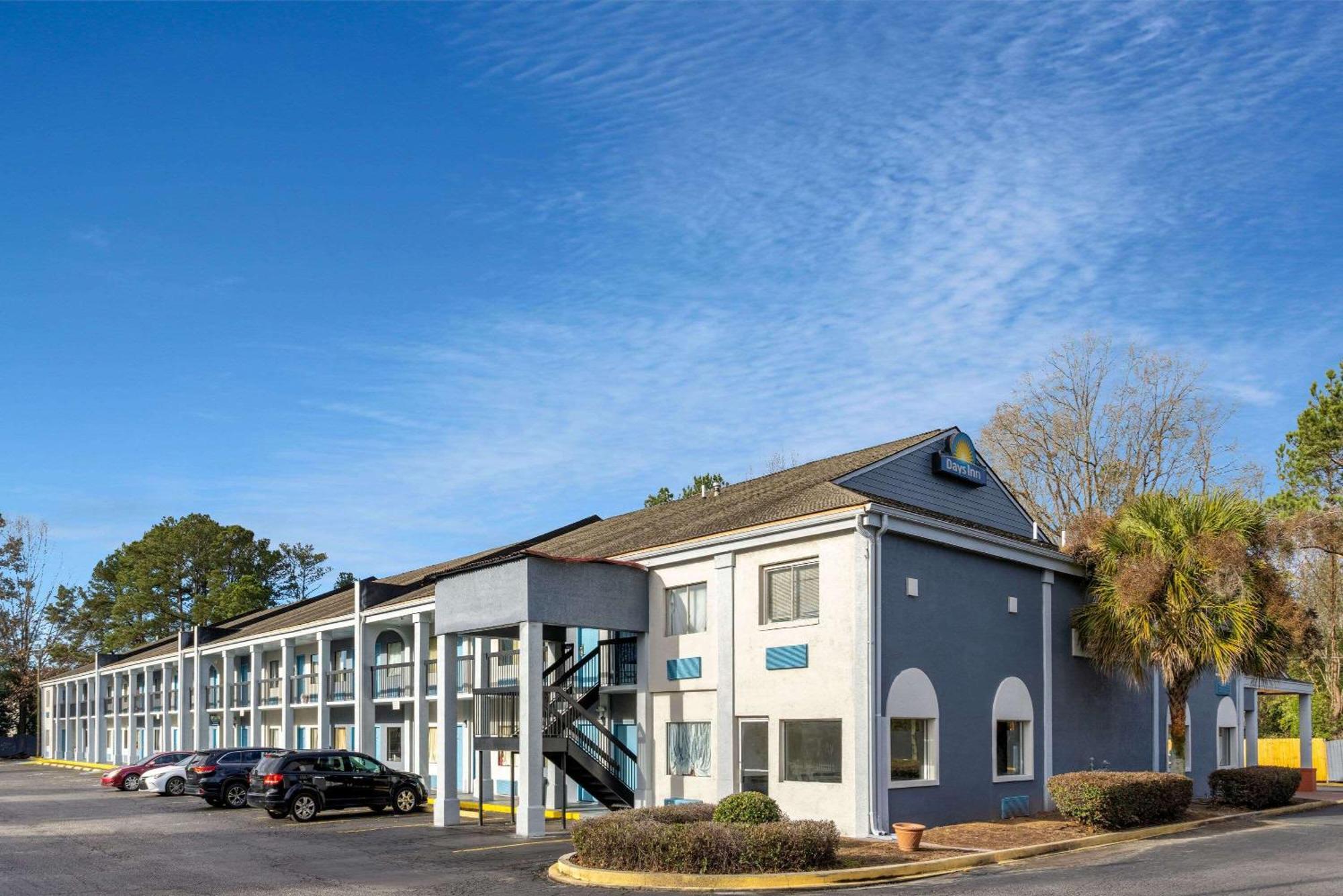 Days By Wyndham Hotel