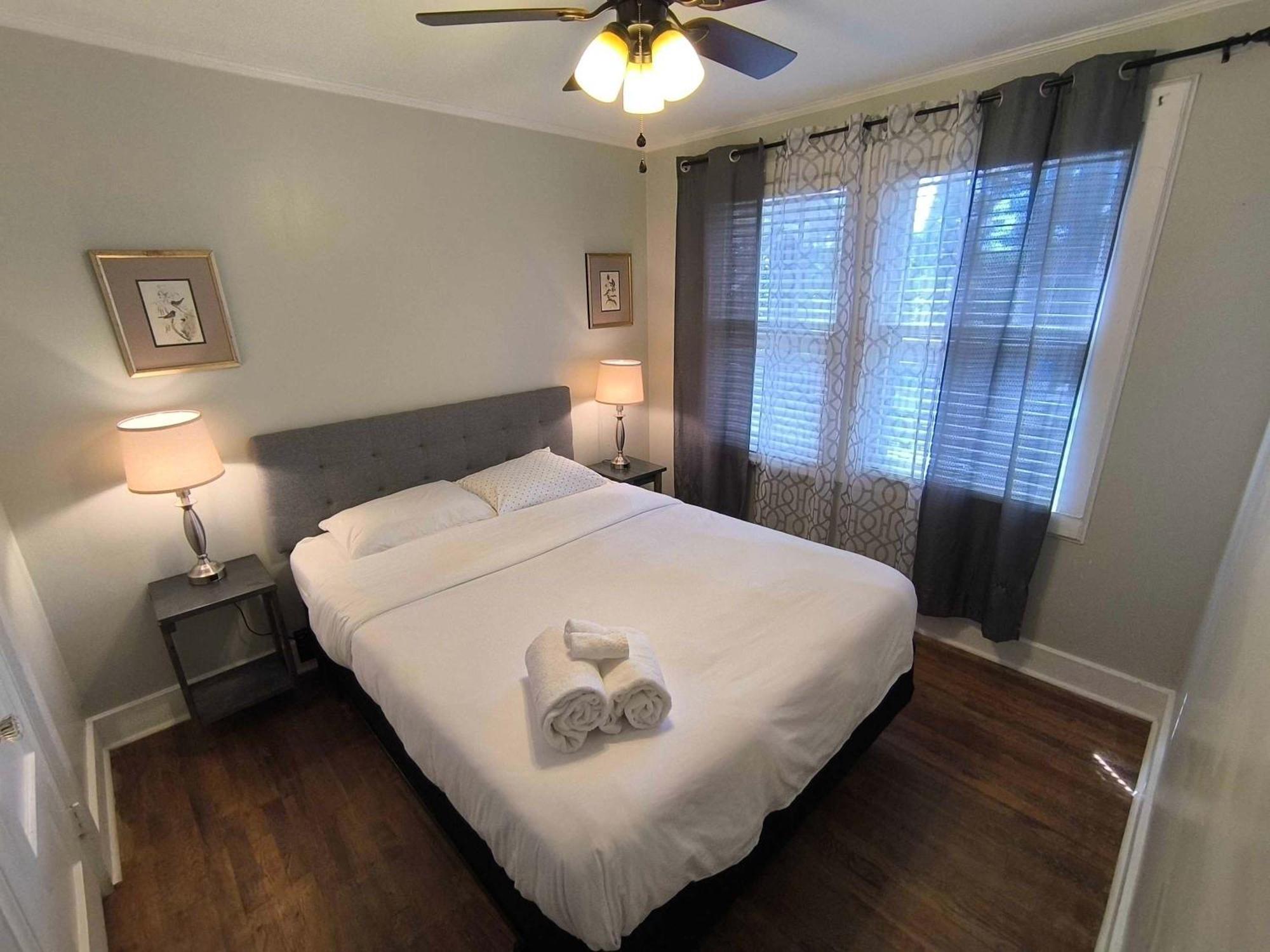 Forest Hidden Gem 3 Min To Ft Jackson & Shops Holiday home *