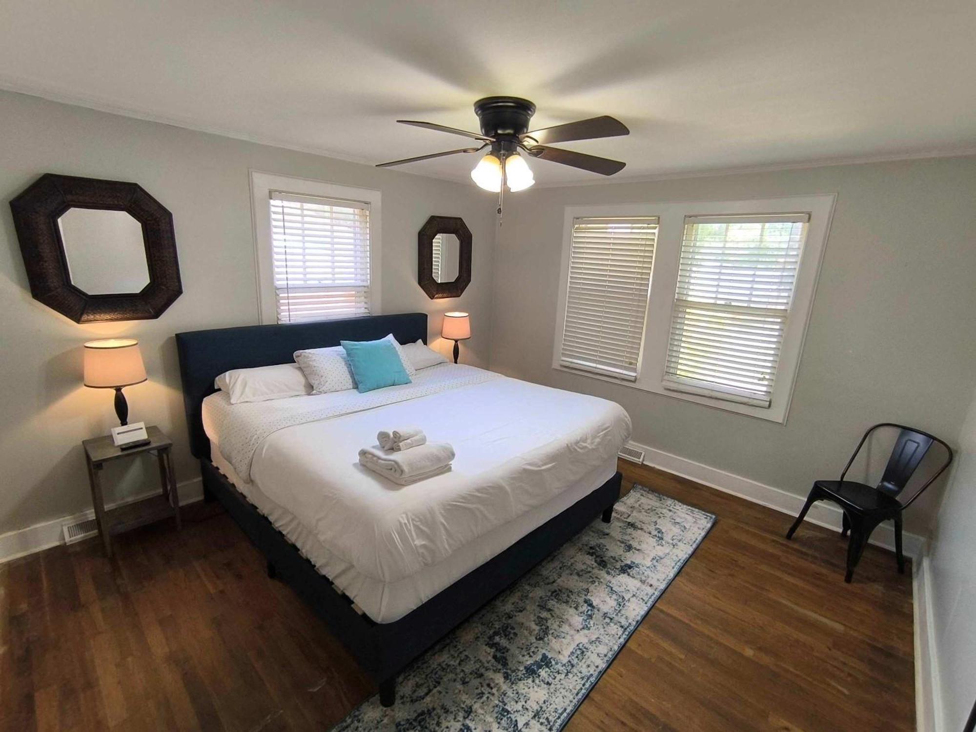 Forest Hidden Gem 3 Min To Ft Jackson & Shops Holiday home Columbia