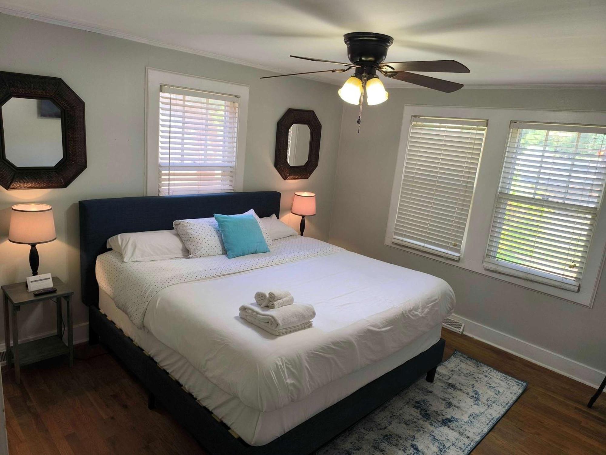 Holiday home Forest Hidden Gem 3 Min To Ft Jackson & Shops *