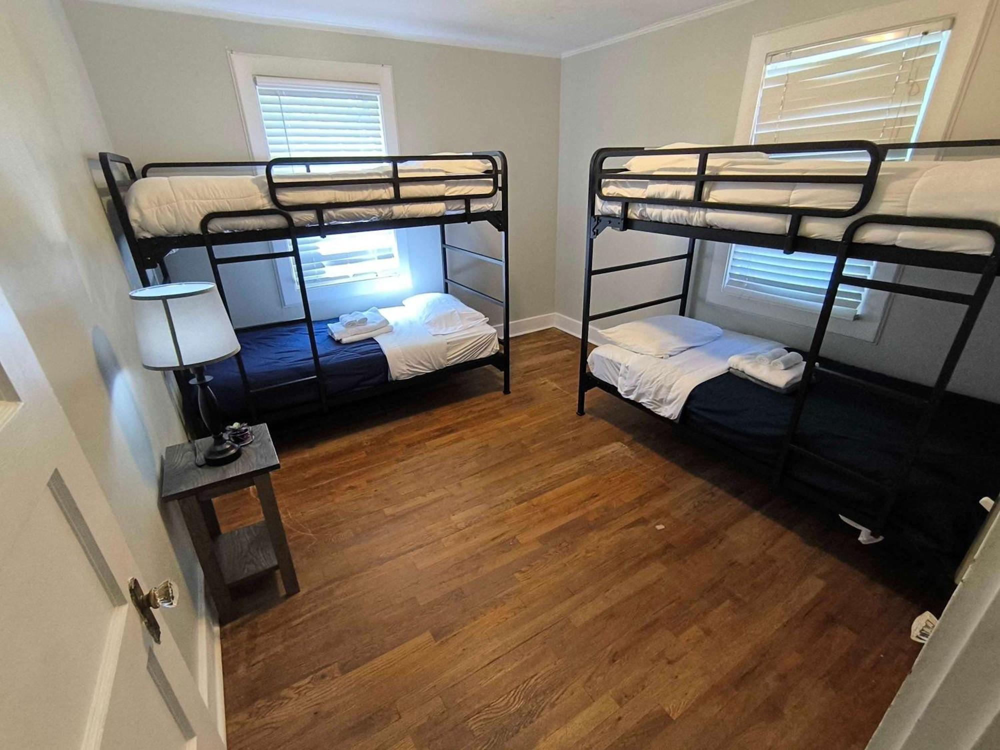 Forest Hidden Gem 3 Min To Ft Jackson & Shops Holiday home Columbia