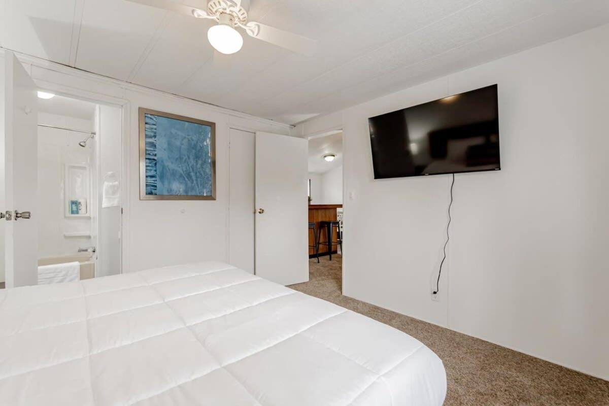 Holiday home Gamecock Roost- 15mins To Downtown- Back Unit *