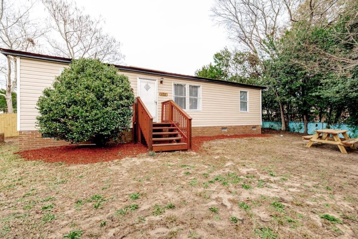 Gamecock Roost- 15mins To Downtown- Back Unit Holiday home *