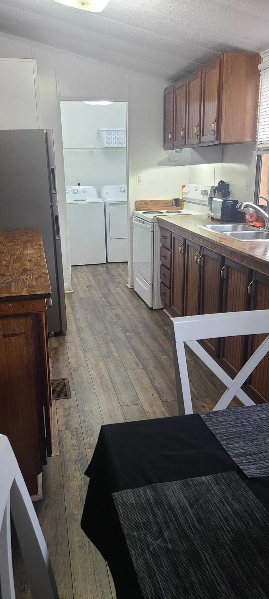 Holiday home Gamecock Roost- 15mins To Downtown- Back Unit