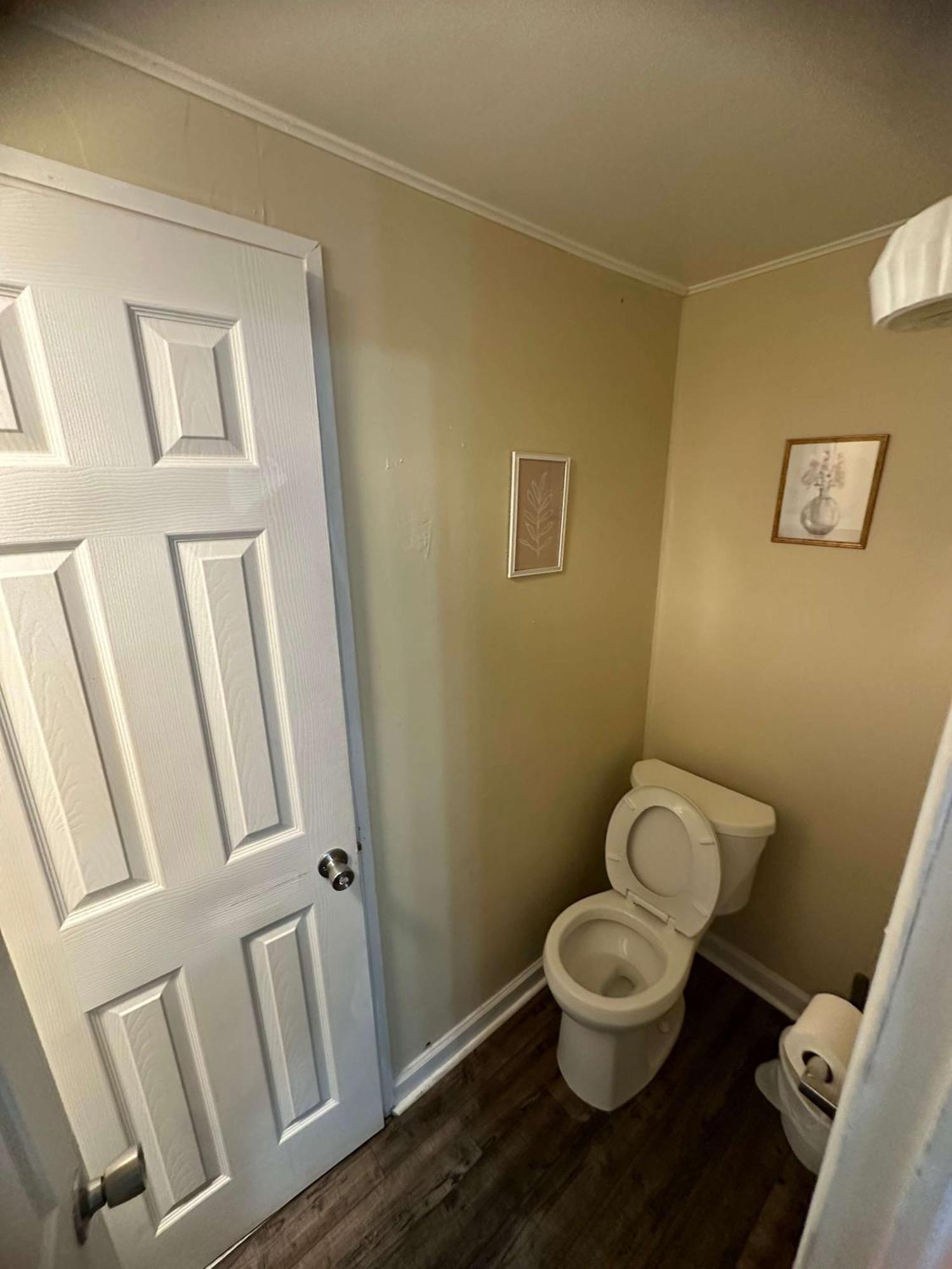 Holiday home Adorable On Taylor-15 Mins To Downtown--- Front Unit *