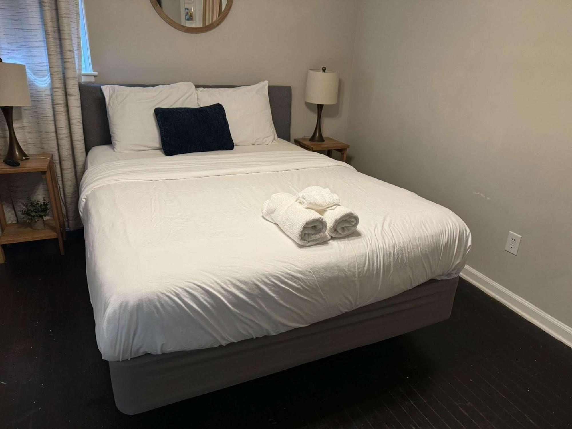10 Min From Downtown - The Ronnie Runner Holiday home *
