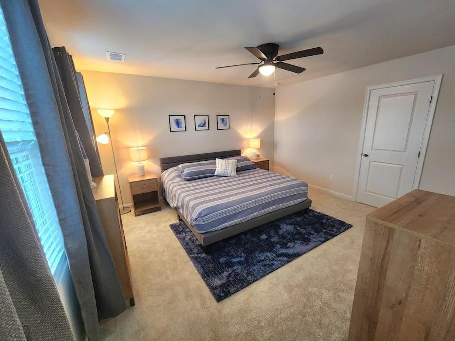 The Birch At Stadium & Ft Jackson Holiday home *