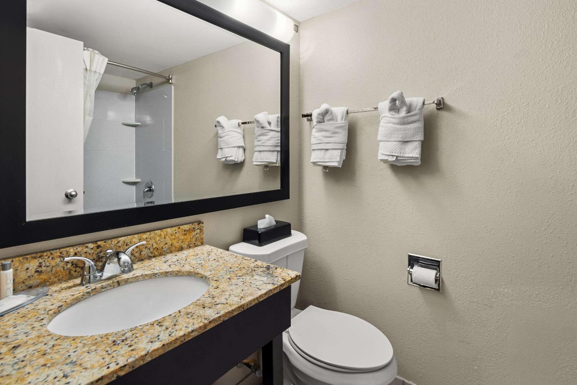 Hotel Suburban Northwest 3*