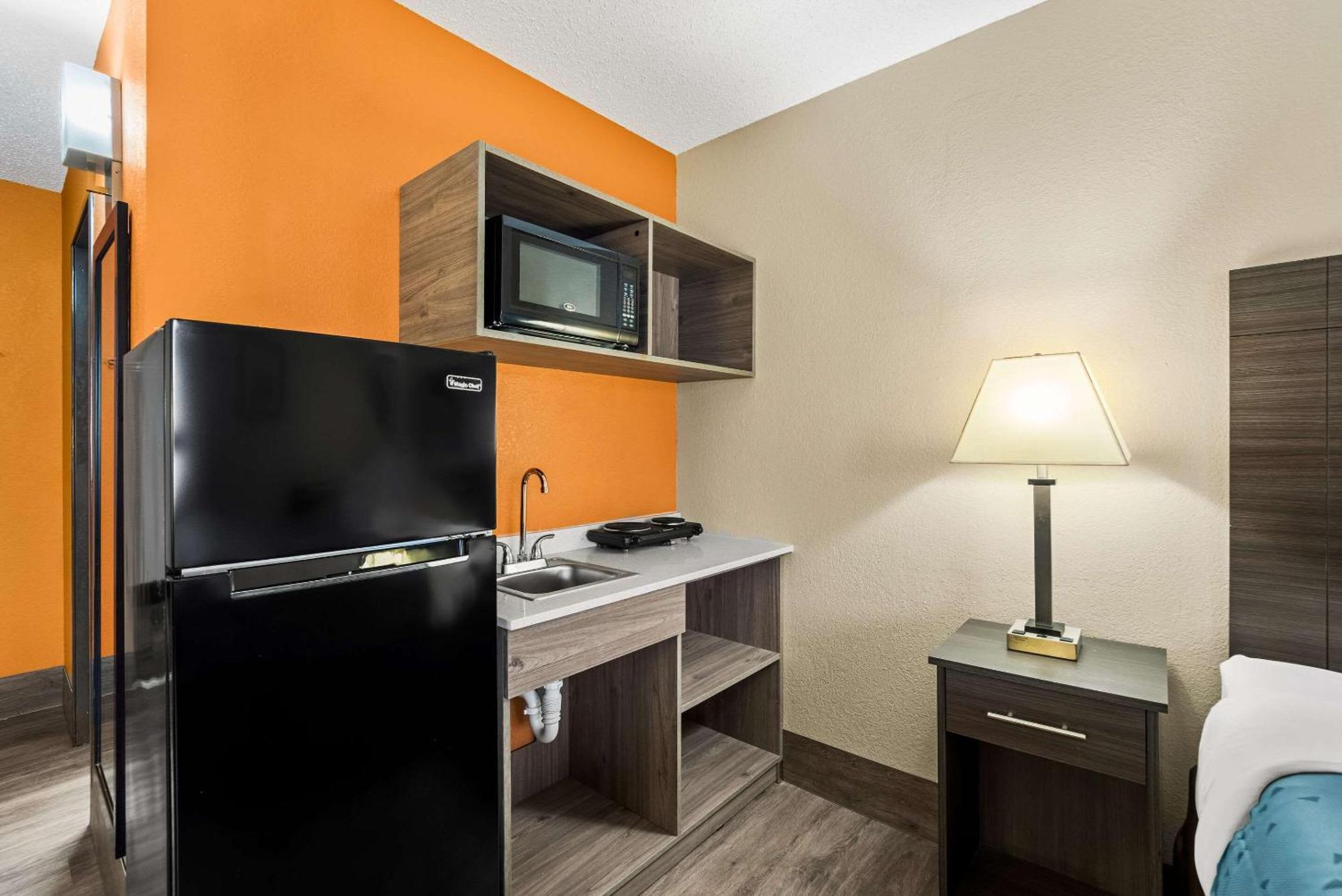 Hotel Suburban Northwest Columbia