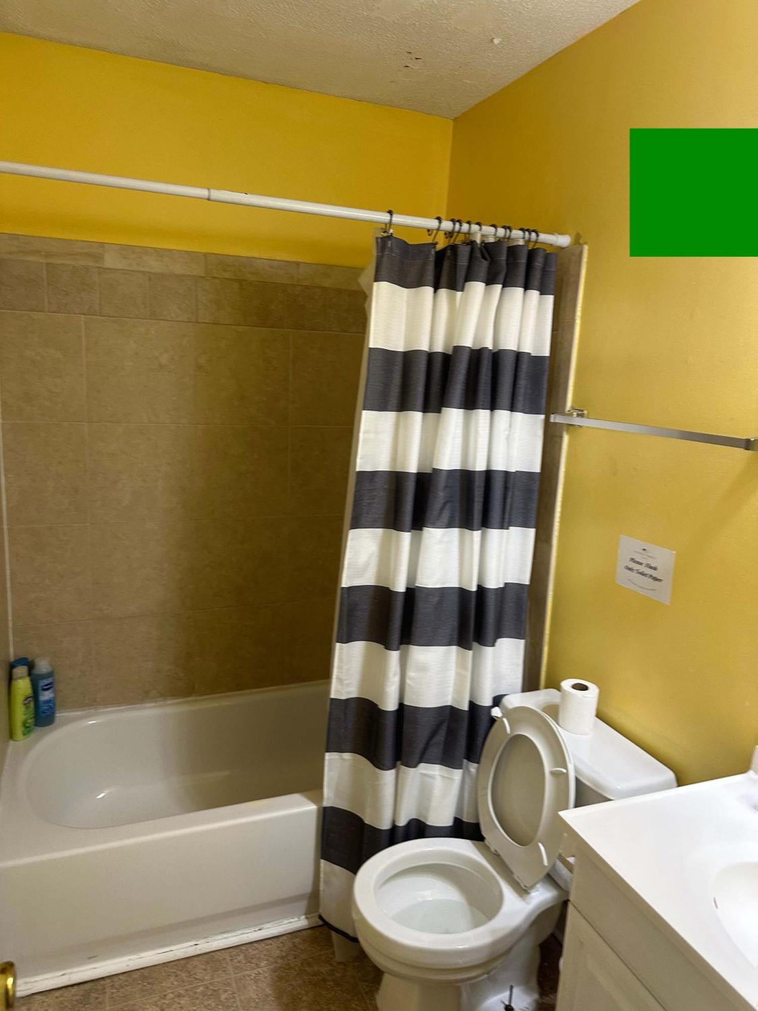 Breeze On Inn- Mins To Ft Jackson Holiday home Columbia